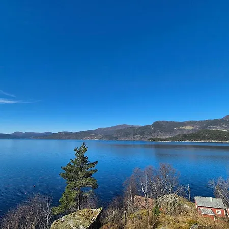 Feriehus 4 Bedroom Stunning In