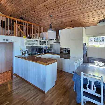 Feriehus 4 Bedroom Stunning In *